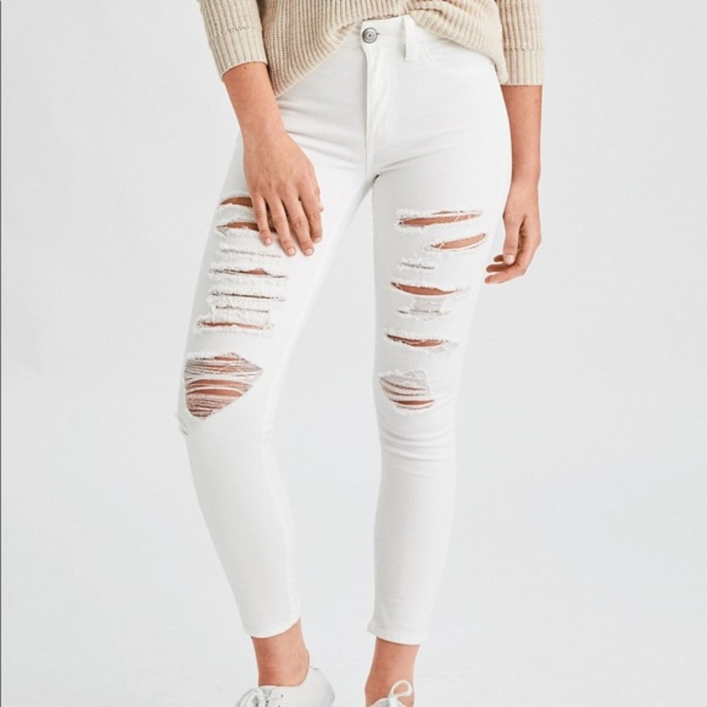 NWOT White Ripped American Eagle Skinny Jeans 8